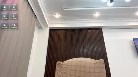 Mia online show from 12/04/25, 04:16