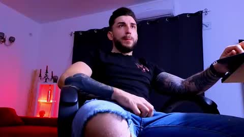 MightyAaron online show from 02/01/26, 03:38