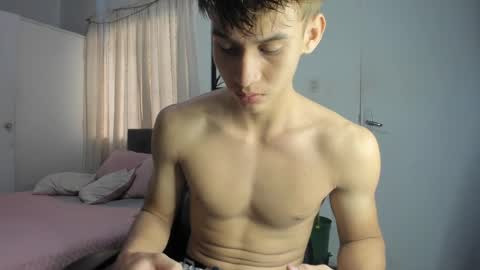 Miguel Hernandez online show from 01/21/25, 03:21