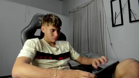 Miguel Hernandez online show from 03/08/25, 10:24