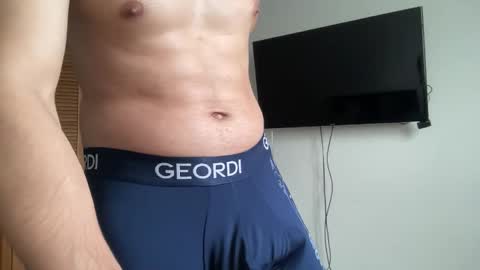 miguelmazo193 online show from 06/04/26, 08:59