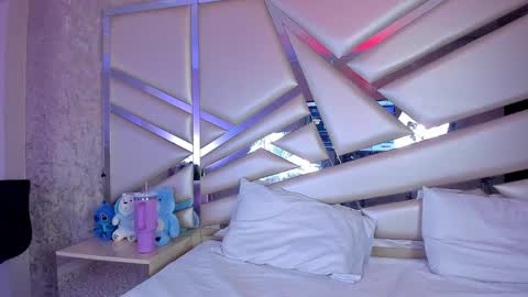 MIA 3 online show from 12/03/25, 03:03