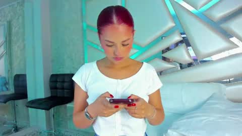 MIA 3 online show from 04/05/26, 01:58