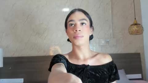 Miia online show from 03/19/26, 12:09