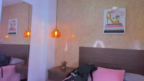 Miia online show from 03/25/26, 11:38