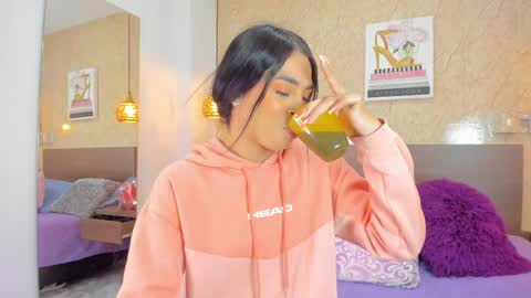 Miia online show from 04/11/26, 11:36