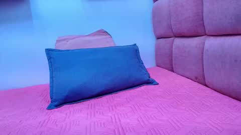 Snapshot of miia_01_ chatting on 10/05/25, 11:52 Mia online show from 10/05/25, 11:52