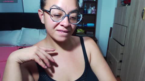 Snapshot of miia_big1boobs chatting on 01/04/25, 02:25 miia big1boobs online show from 01/04/25, 02:25