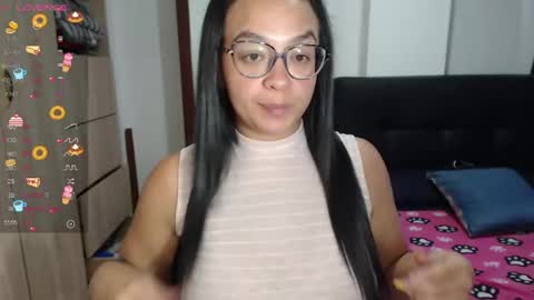 Snapshot of miia_big1boobs chatting on 02/25/25, 11:00 miia big1boobs online show from 02/25/25, 11:00