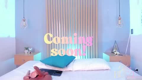 Mia online show from 03/28/26, 11:32