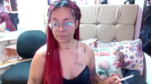 Snapshot of miia_spencer_ chatting on 01/04/25, 05:16 miia online show from 01/04/25, 05:16