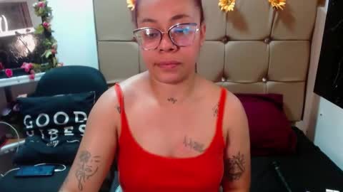 Snapshot of miia_spencer_ chatting on 10/03/25, 06:16 miia online show from 10/03/25, 06:16