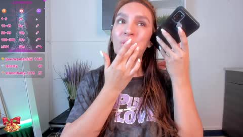 Miia 3 online show from 12/02/24, 03:47