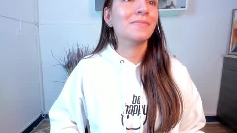 Miia 3 online show from 12/06/24, 12:27