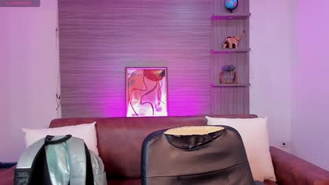 Miia 3 online show from 01/16/25, 12:53