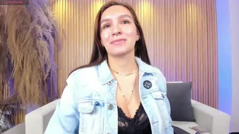 Miia 3 online show from 03/10/25, 11:32