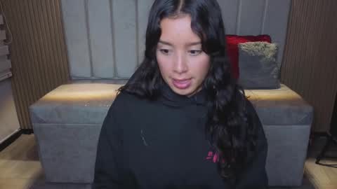 miiaa_evans1 online show from 02/07/26, 07:39