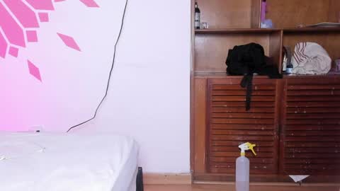 miiaa_m online show from 04/10/26, 07:40