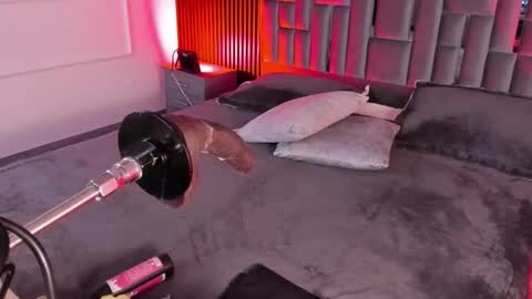 Snapshot of miiaamonroee chatting on 02/20/26, 06:19 Mia Monroe online show from 02/20/26, 06:19