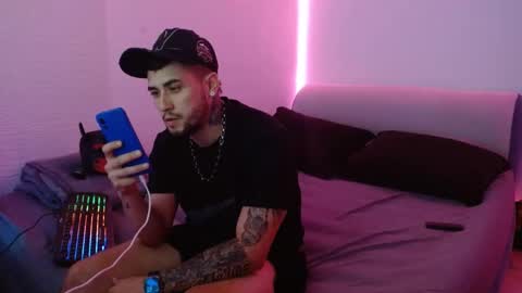 Mia and Liam online show from 01/07/25, 04:50