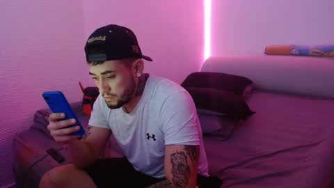 Mia and Liam online show from 01/09/25, 04:52