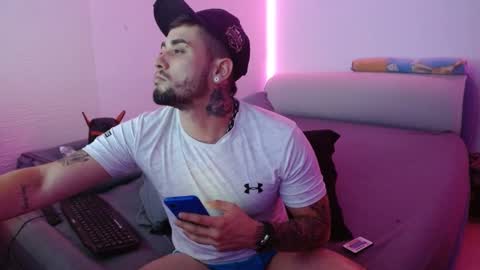 Mia and Liam online show from 01/09/25, 07:52