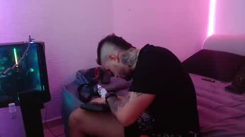 Mia and Liam online show from 01/11/25, 01:27