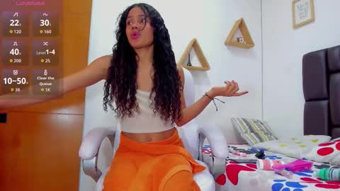 mia sofia online show from 10/12/25, 12:26