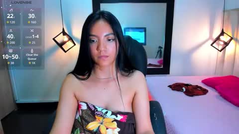 Snapshot of miichael_black chatting on 11/21/25, 11:09 Michael Black online show from 11/21/25, 11:09