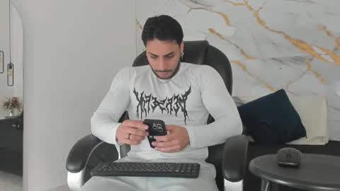 Daniel online show from 09/24/25, 01:14