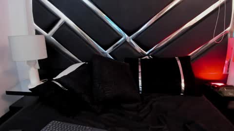 miikeothon online show from 04/11/26, 07:45