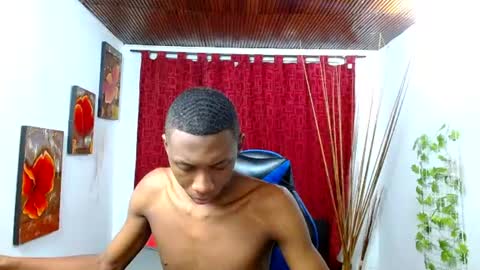 Snapshot of miilo18 chatting on 05/17/26, 05:42 milo online show from 05/17/26, 05:42