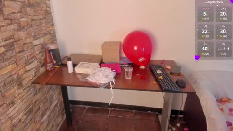 Snapshot of miiss_evaa chatting on 02/14/25, 11:31 miiss_evaa online show from 02/14/25, 11:31