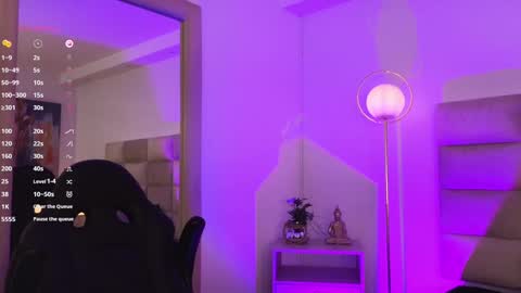 Snapshot of miissjulia chatting on 12/28/24, 11:26 online show from 12/28/24, 11:26