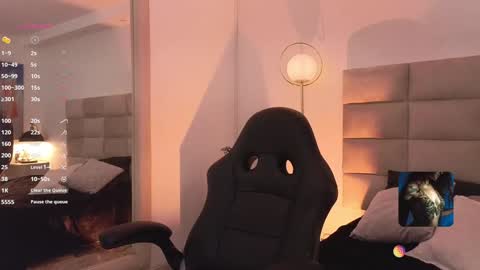 Snapshot of miissjulia chatting on 01/07/25, 08:31 online show from 01/07/25, 08:31