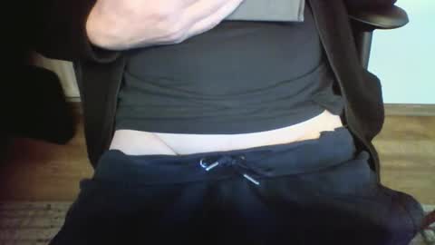 Snapshot of mik116 chatting on 09/17/25, 08:27 mik online show from 09/17/25, 08:27