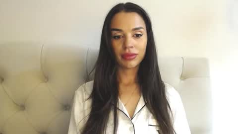 Snapshot of mika_gold7 chatting on 09/19/25, 08:53 Mika online show from 09/19/25, 08:53