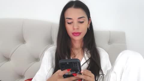 Snapshot of mika_gold7 chatting on 09/21/25, 11:34 Mika online show from 09/21/25, 11:34