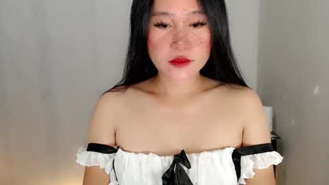 Hi im Avah online show from 03/18/26, 02:31