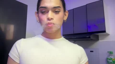 mika_pedersen online show from 11/17/25, 09:42