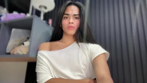 mika_pedersen online show from 04/15/26, 08:10