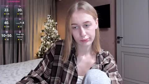 Mika online show from 12/18/25, 11:33