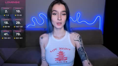 Mika online show from 12/02/25, 10:53