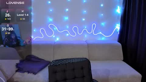 Mika online show from 12/21/25, 04:36