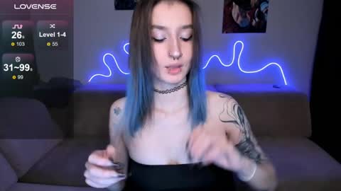 Mika online show from 04/03/26, 11:19