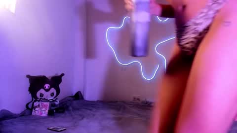 mika_velvet online show from 09/16/25, 08:10