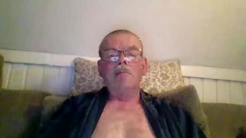mikael42 online show from 05/05/26, 07:44