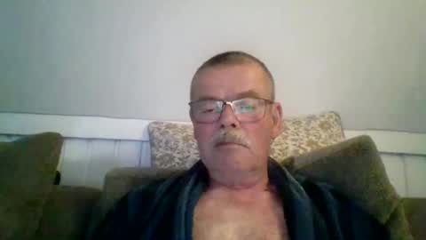 mikael42 online show from 05/19/26, 06:47