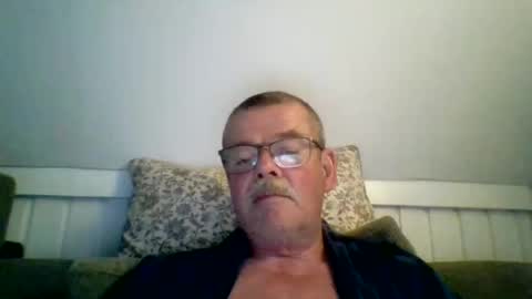 mikael42 online show from 05/25/26, 06:36