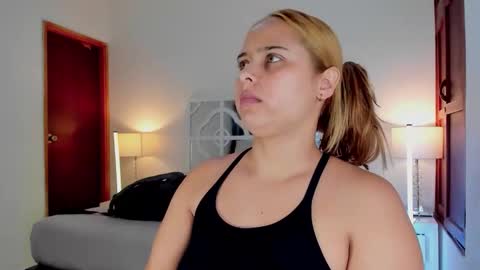 Mikaela blondie bigass online show from 02/04/26, 12:33